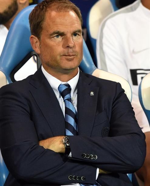 率队连续, 遭解约, 年夺得荷甲 率队连续, 遭解约, 年夺得荷甲